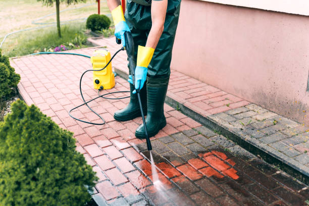 Why Choose Our Certified Pressure Washing Experts for Your Project Needs in Urbana, IA?