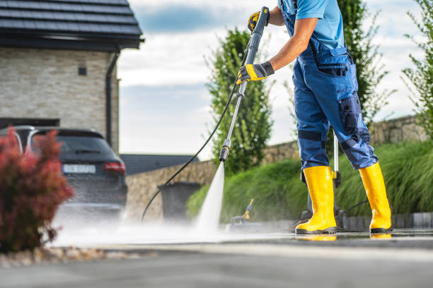 Best Pressure Washing Cost  in Urbana, IA