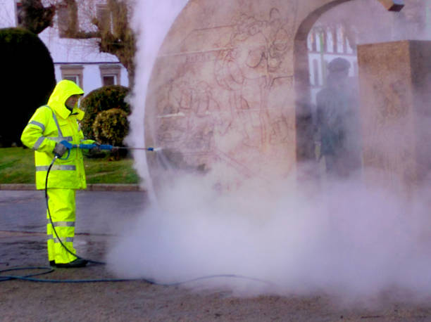 Best Sidewalk Pressure Washing  in Urbana, IA